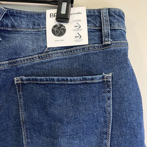 NWT BP Dark Wash Denim Jeans with Distressed Knees (16W) - Picture 6 of 8